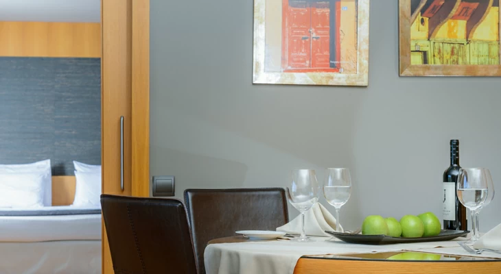 Affordable Luxury - Accommodation in a Deluxe Suite